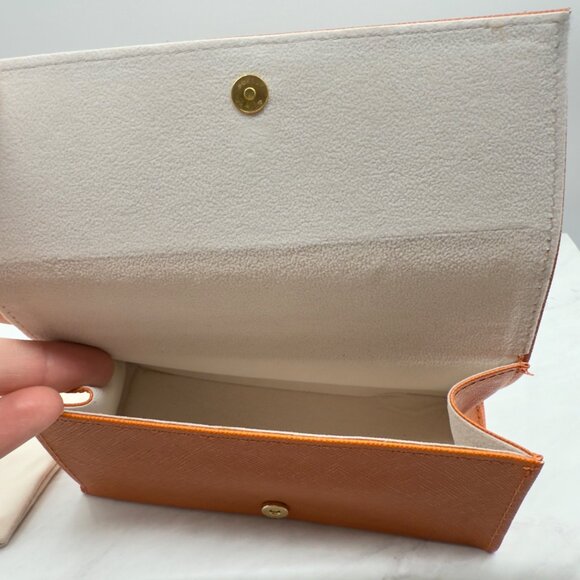 Tori Burch Orange Semi Hard Medium Magnetic Flip Top Sunglasses Case - Picture 6 of 9